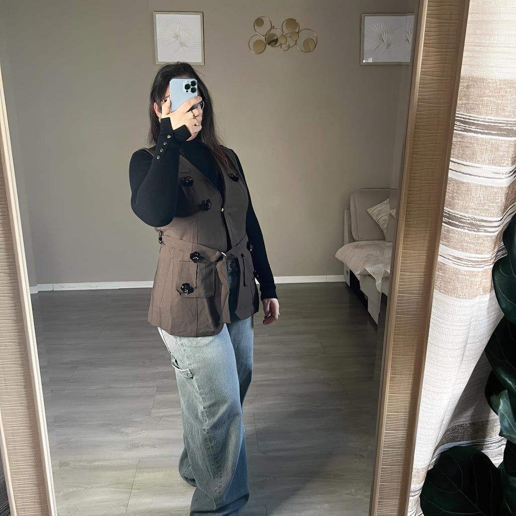 Gilet à détails brodés élégants