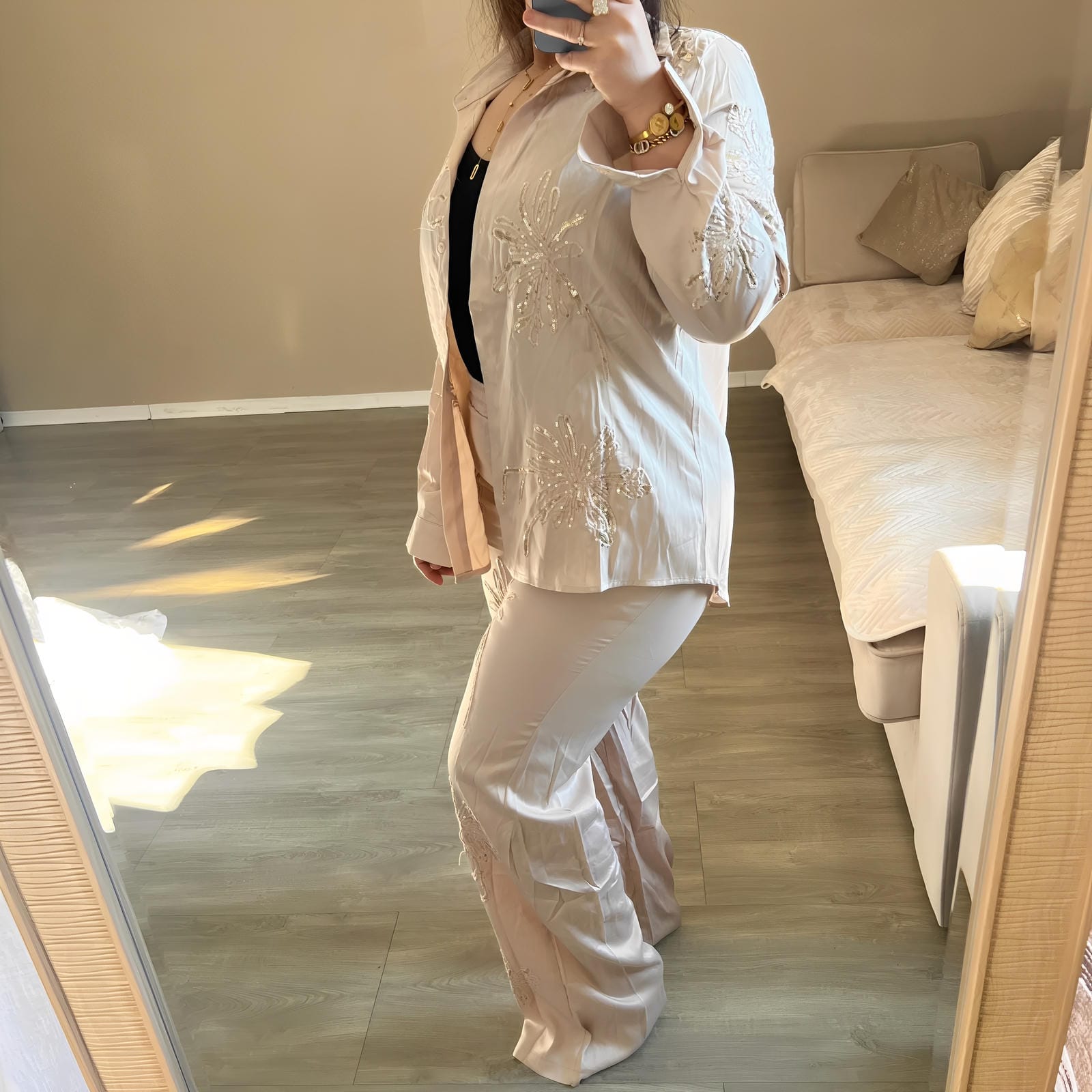 Ensemble brodé satiné