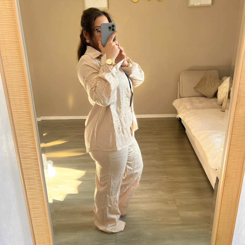 Ensemble brodé satiné