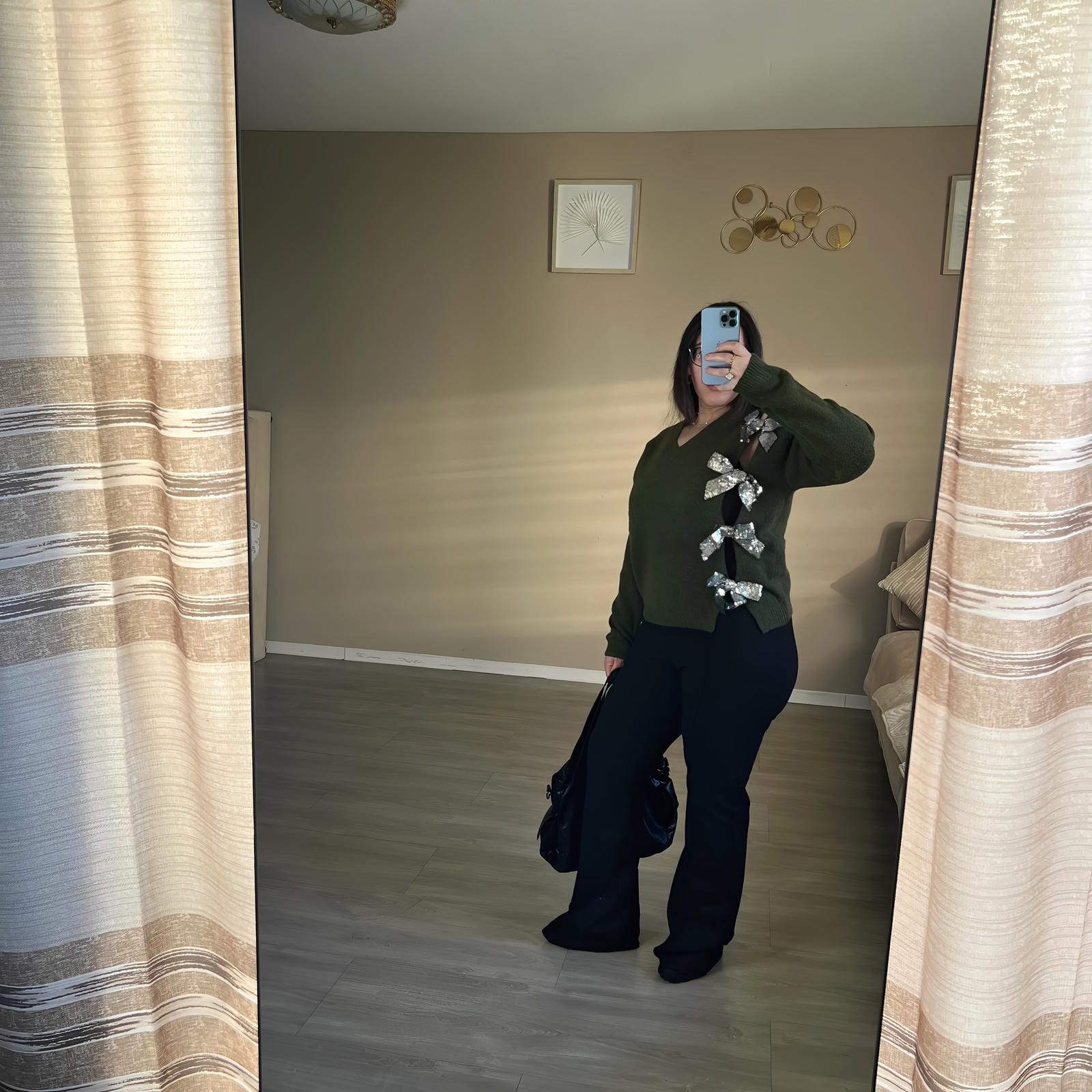 Pull en jersey avec nœud et paillettes