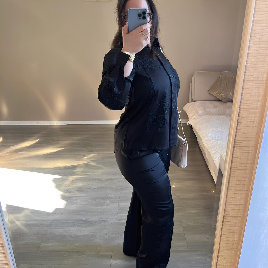 Ensemble brodé satiné